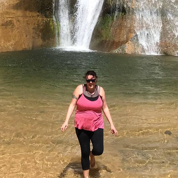 Meet your Posher, Catherine - Picture 1 of 1